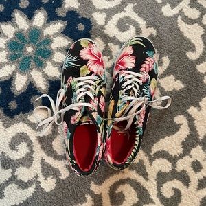 Floral Vans, woman’s 7.5, great condition
